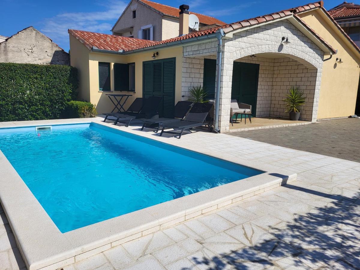 Villa A&A Biograd Na Moru Exteriör bild
